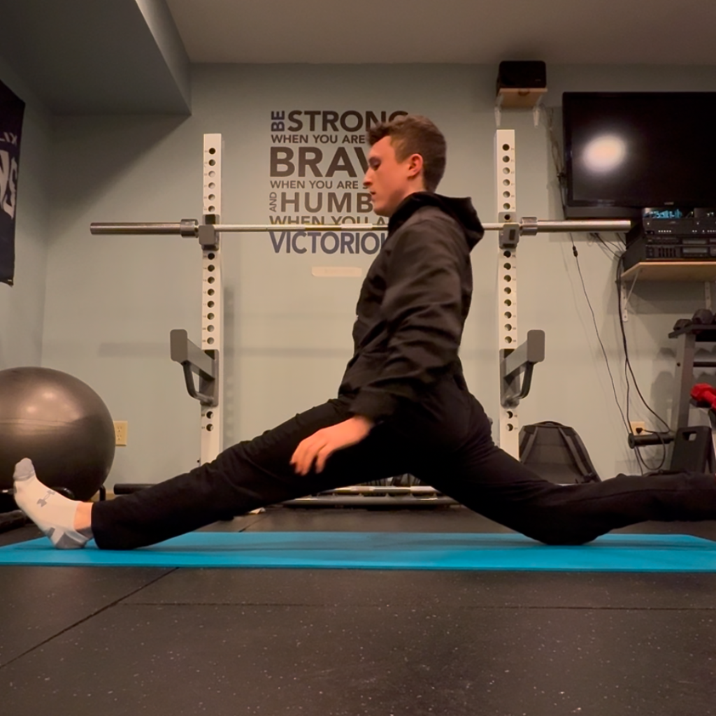 deep lunge leads to split progression